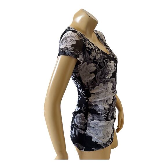 INC Womens Size Medium Short Sleeve V Neck Ruched Knit Floral Print Shirt Top - Picture 3 of 8